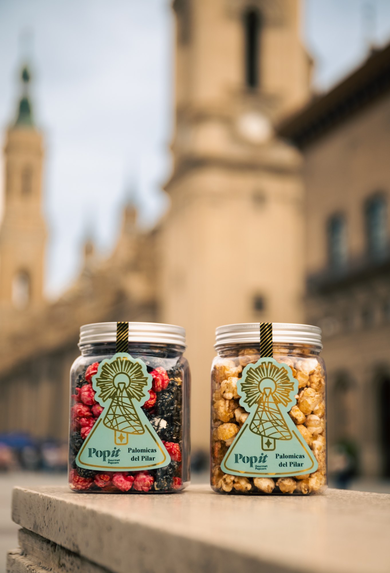 Palomicas del Pilar de Popit, tarros de palomitas gourmet con etiqueta homenaje a la Virgen del Pilar, Zaragoza